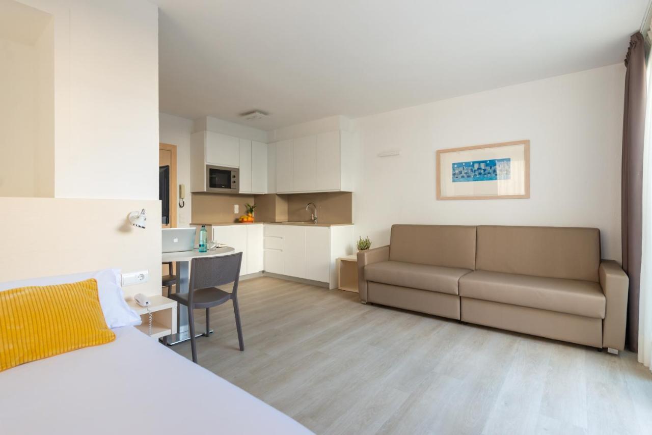 Atenea Park Suites & Apartments Vilanova i la Geltrú Exterior foto